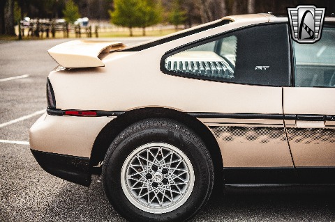 1987 Pontiac Fiero image 31