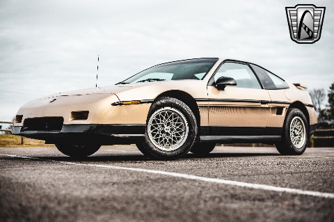 1987 Pontiac Fiero image 6