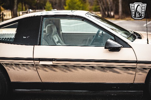 1987 Pontiac Fiero image 32
