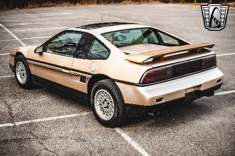 1987 Pontiac Fiero image 10