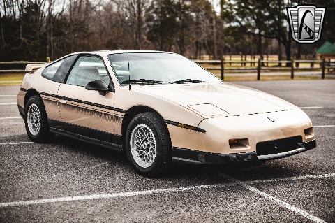 1987 Pontiac Fiero image 23