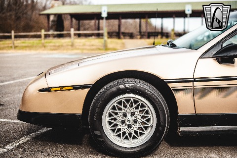 1987 Pontiac Fiero image 28
