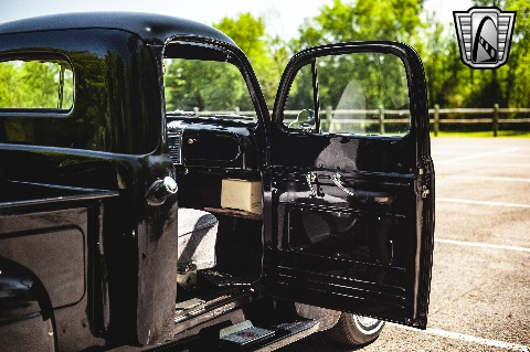 1950 Ford F1 image 108