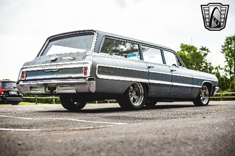 1964 Chevrolet Impala image 18