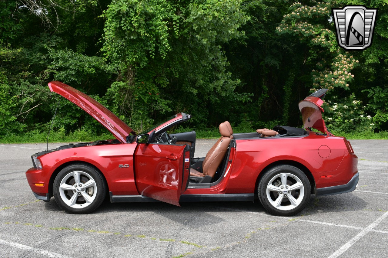 2011 Ford Mustang 43