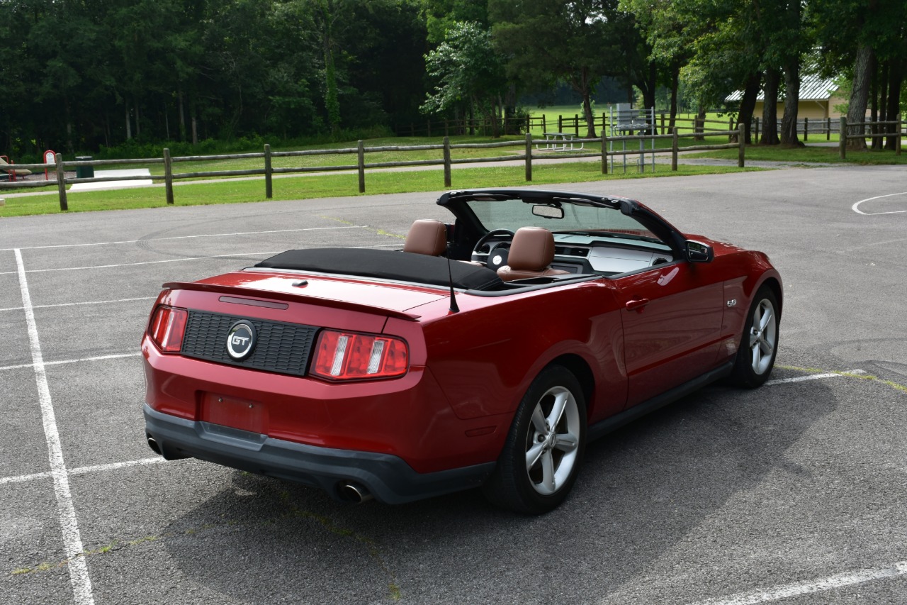 2011 Ford Mustang 33