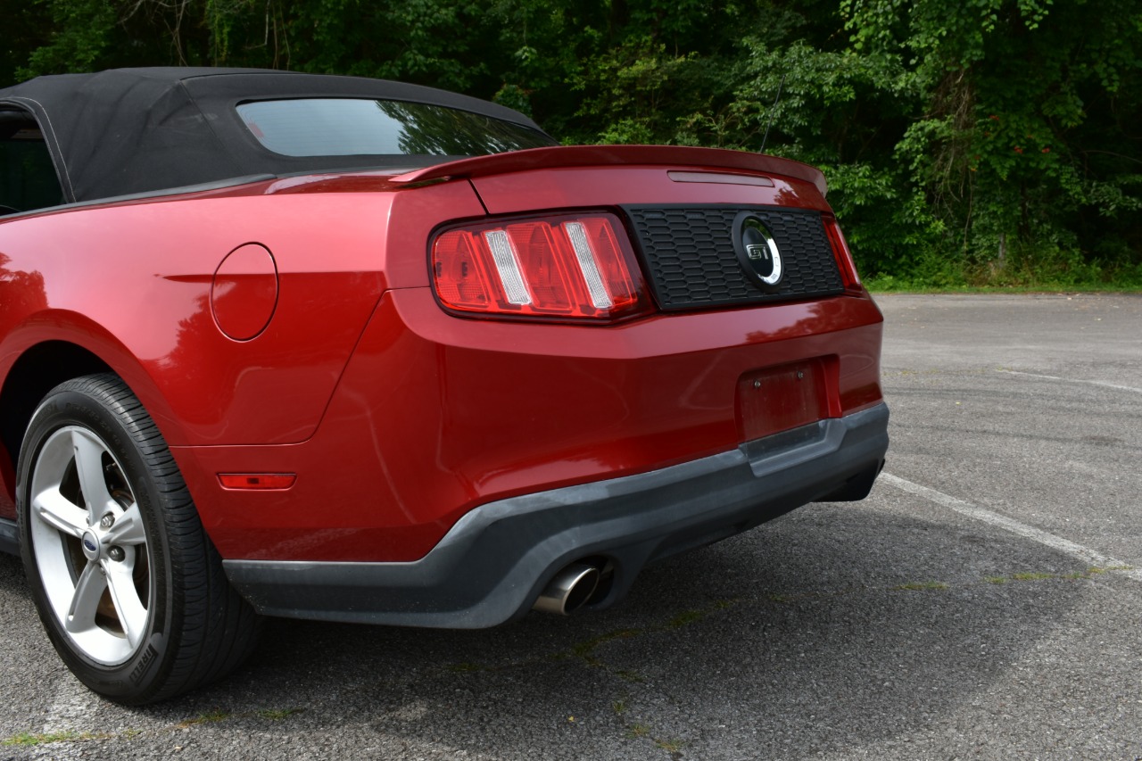2011 Ford Mustang 15