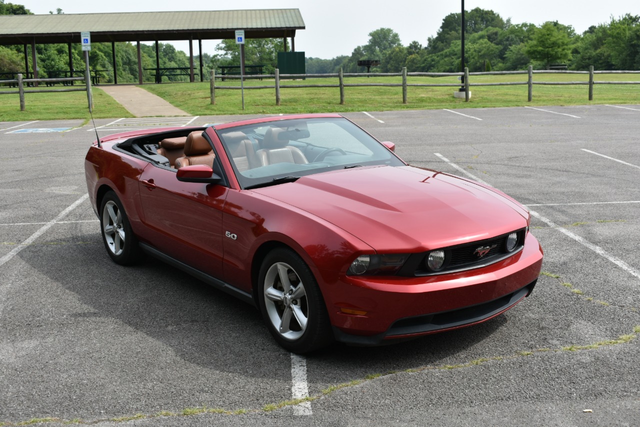 2011 Ford Mustang 38