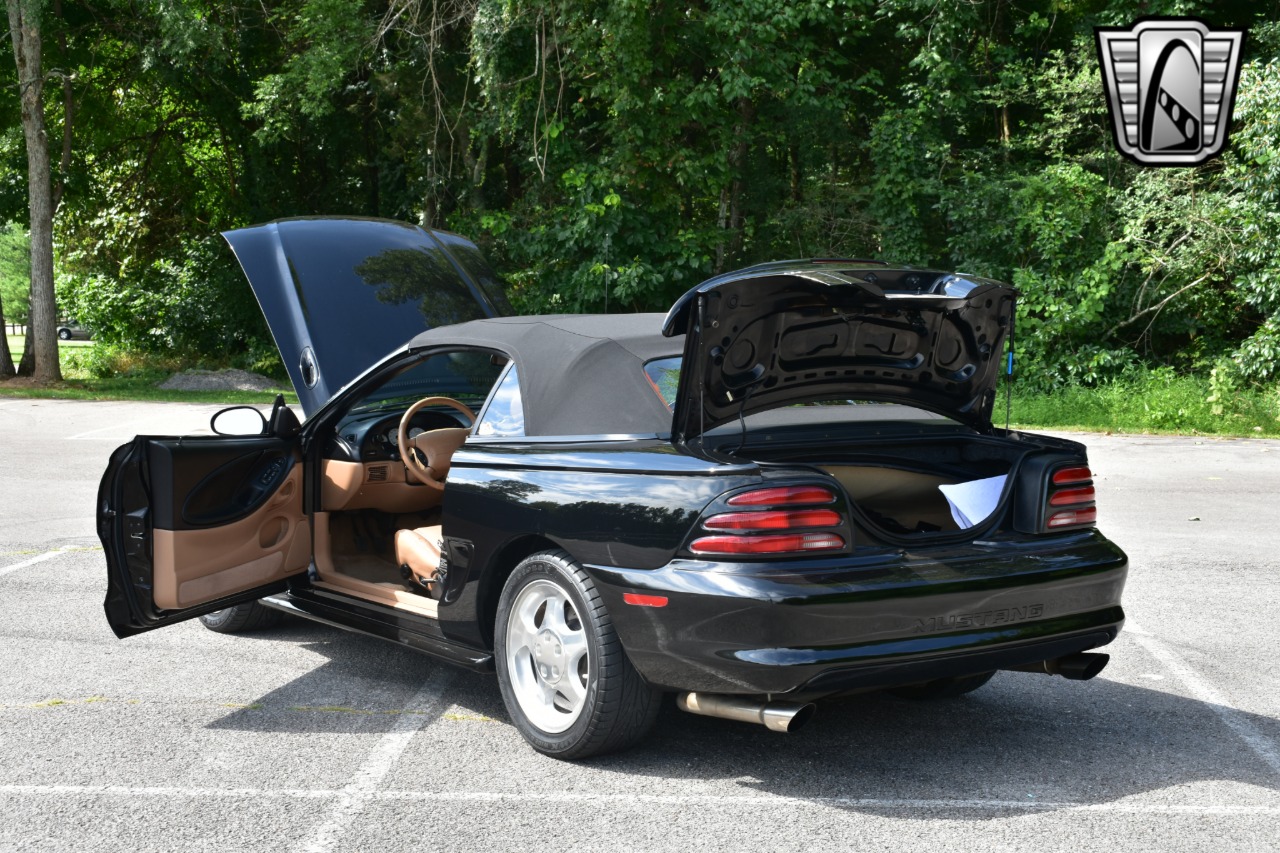 1995 Ford Mustang SVT Cobra 44