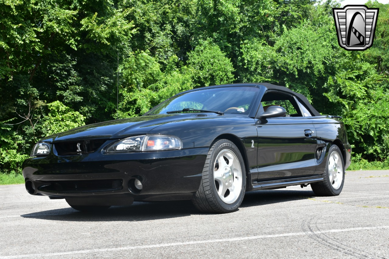 1995 Ford Mustang SVT Cobra 2