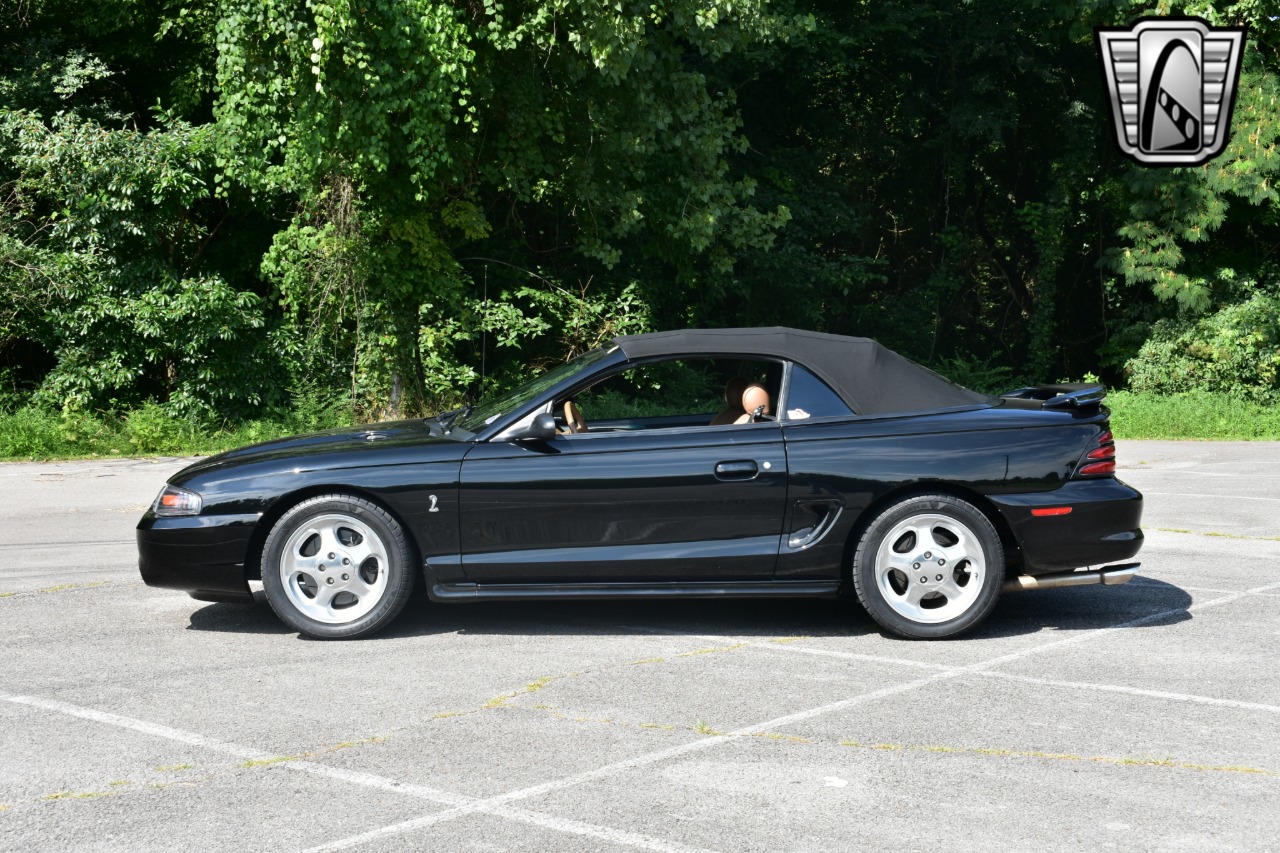 1995 Ford Mustang SVT Cobra 26