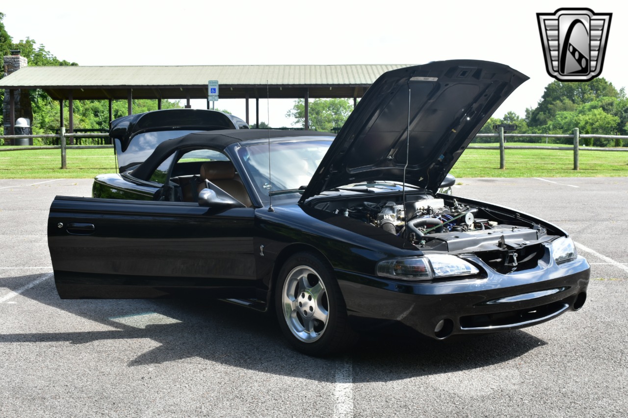 1995 Ford Mustang SVT Cobra 47