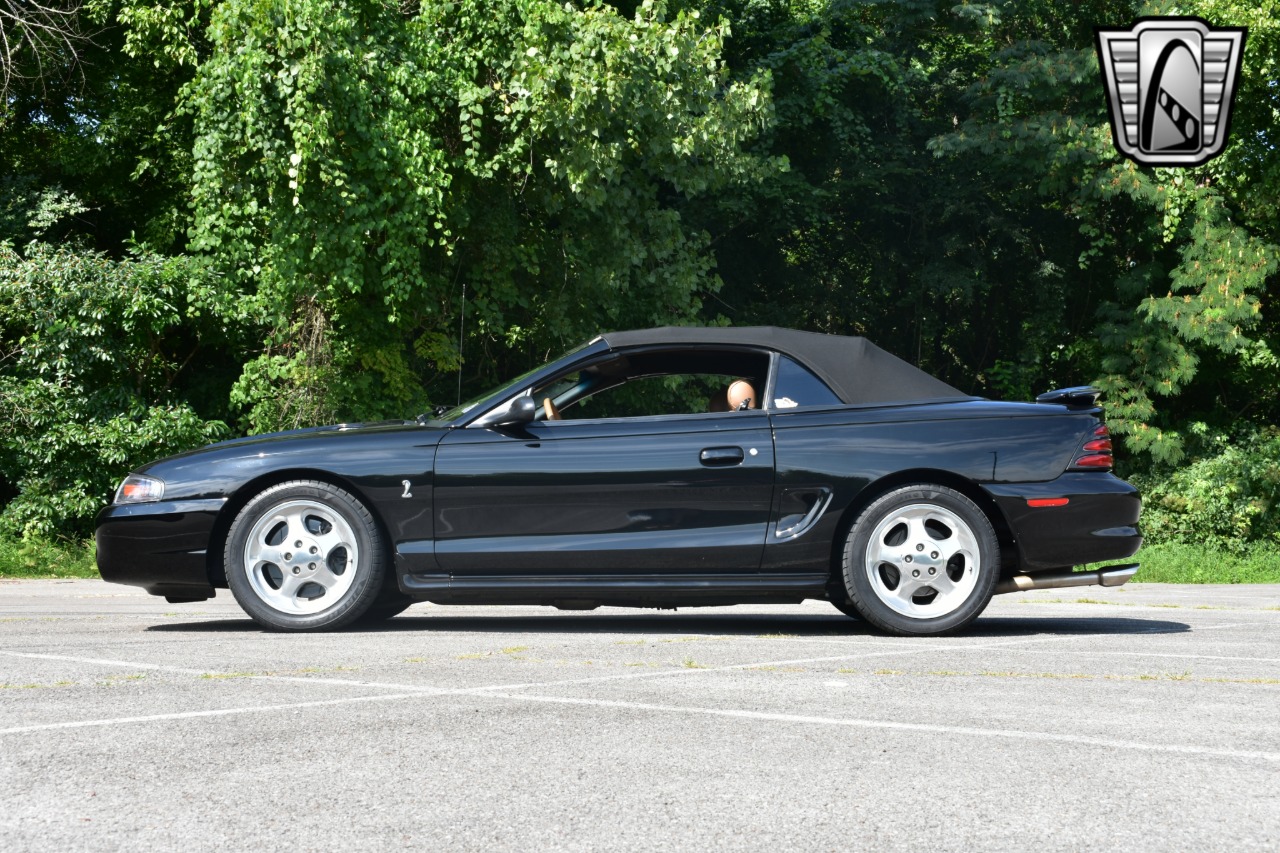 1995 Ford Mustang SVT Cobra 27