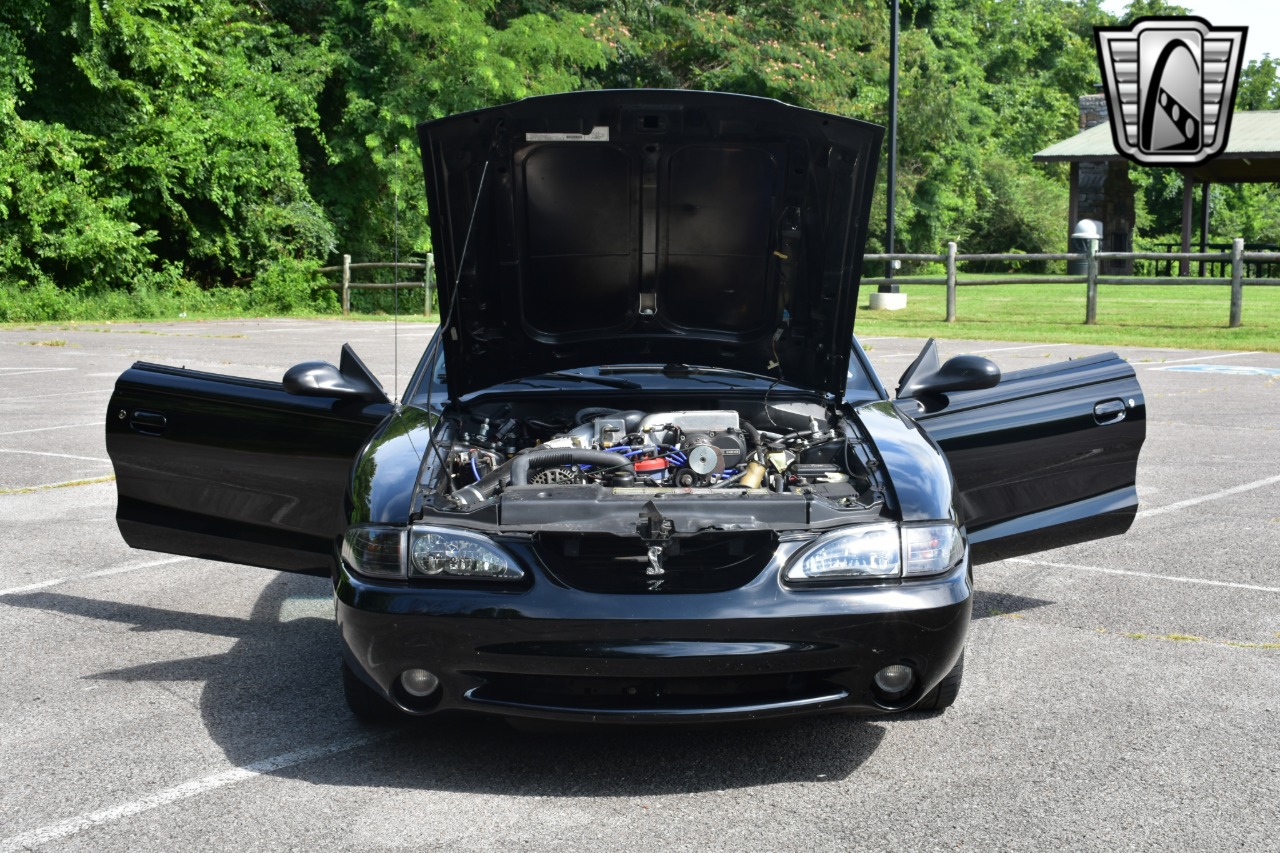 1995 Ford Mustang SVT Cobra 48