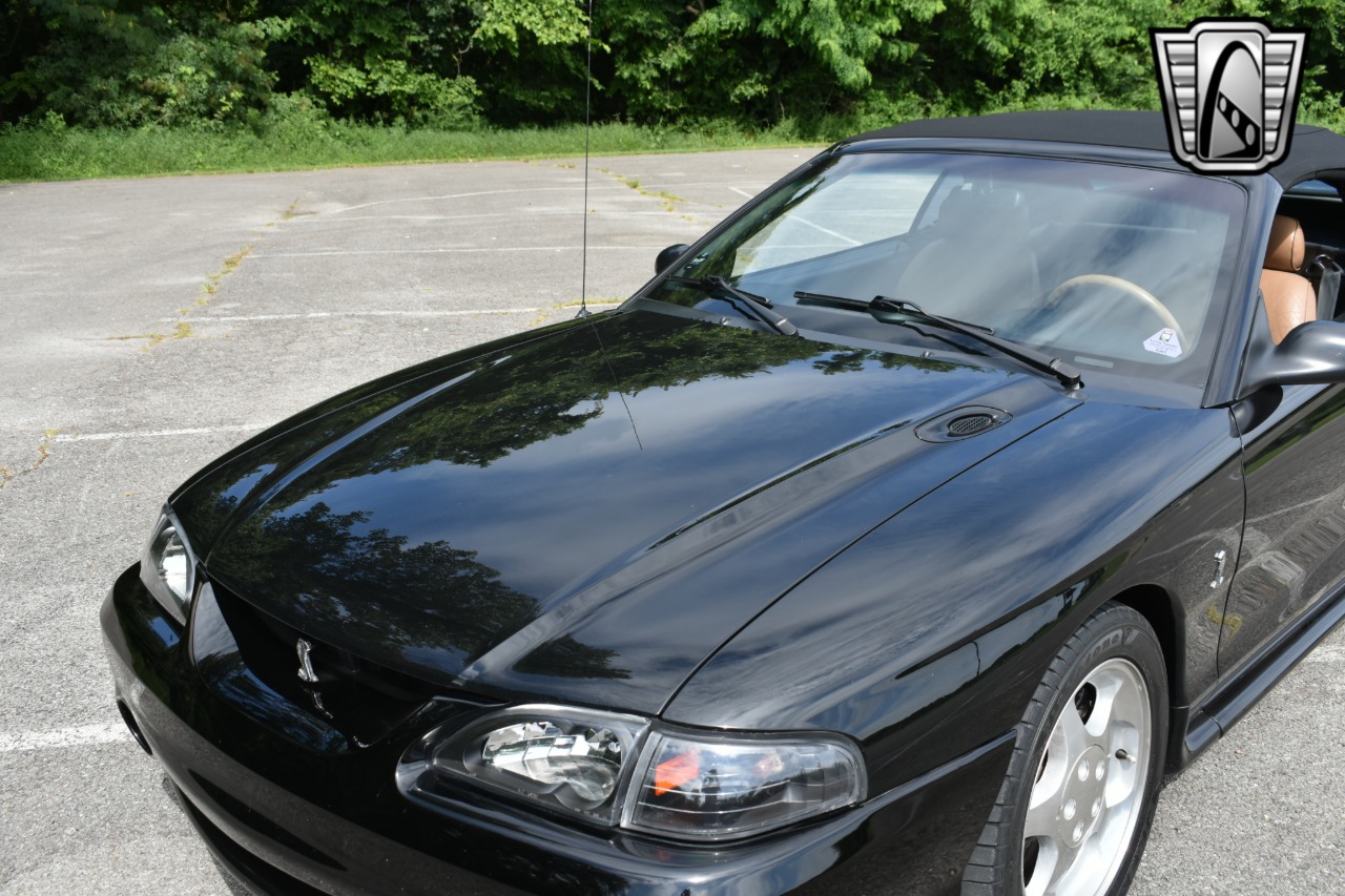 1995 Ford Mustang SVT Cobra 68