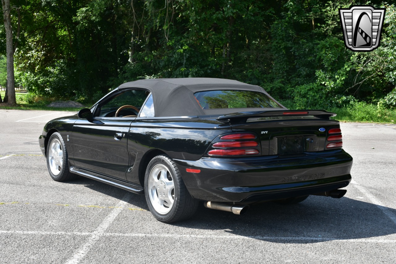 1995 Ford Mustang SVT Cobra 29