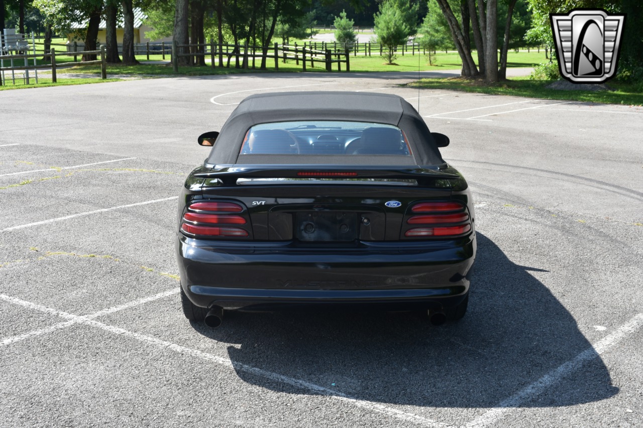 1995 Ford Mustang SVT Cobra 30