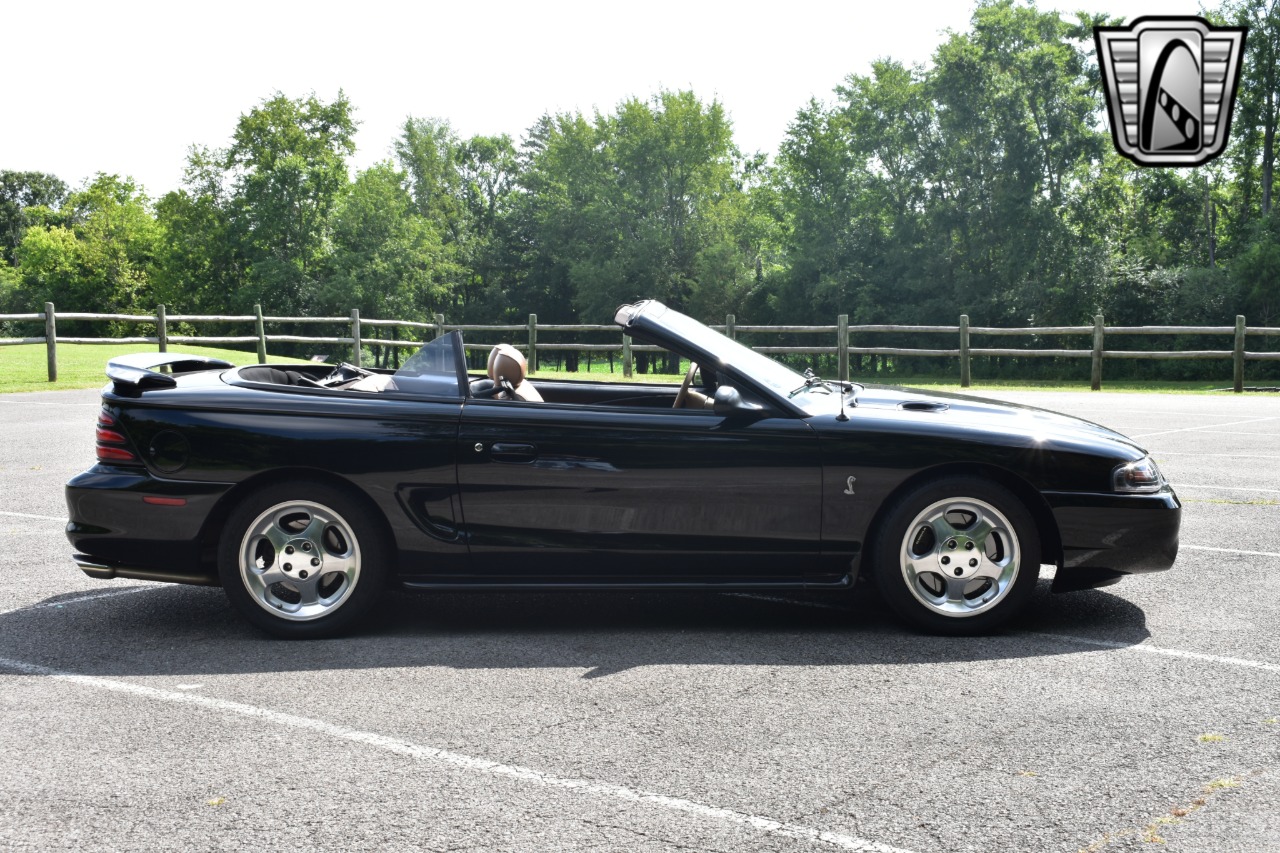 1995 Ford Mustang SVT Cobra 52