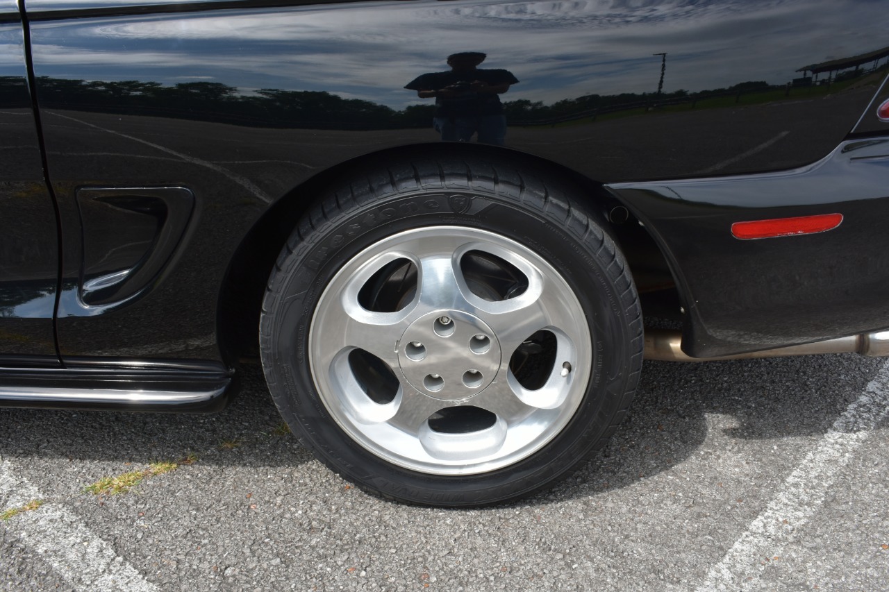 1995 Ford Mustang SVT Cobra 81