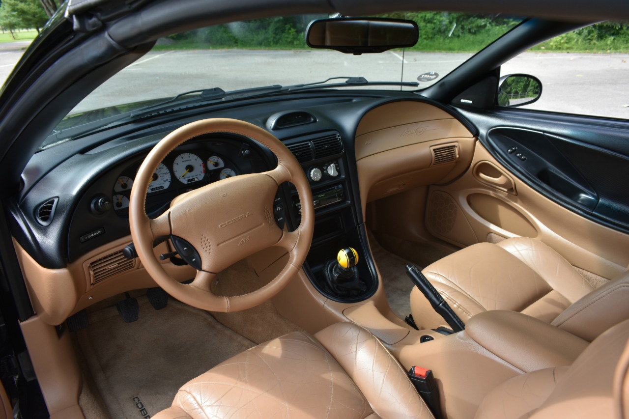 1995 Ford Mustang SVT Cobra 19