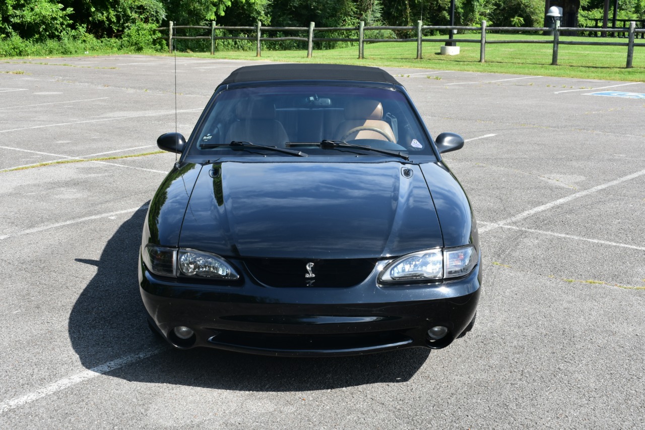 1995 Ford Mustang SVT Cobra 40
