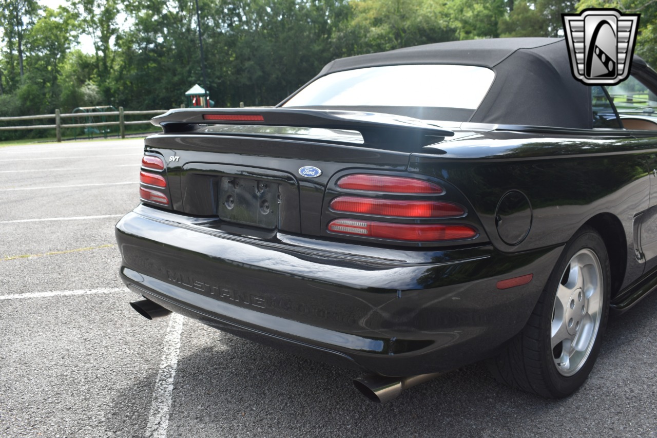 1995 Ford Mustang SVT Cobra 16