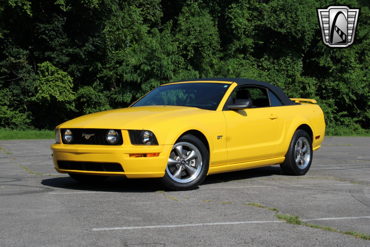 2006 Ford Mustang 22