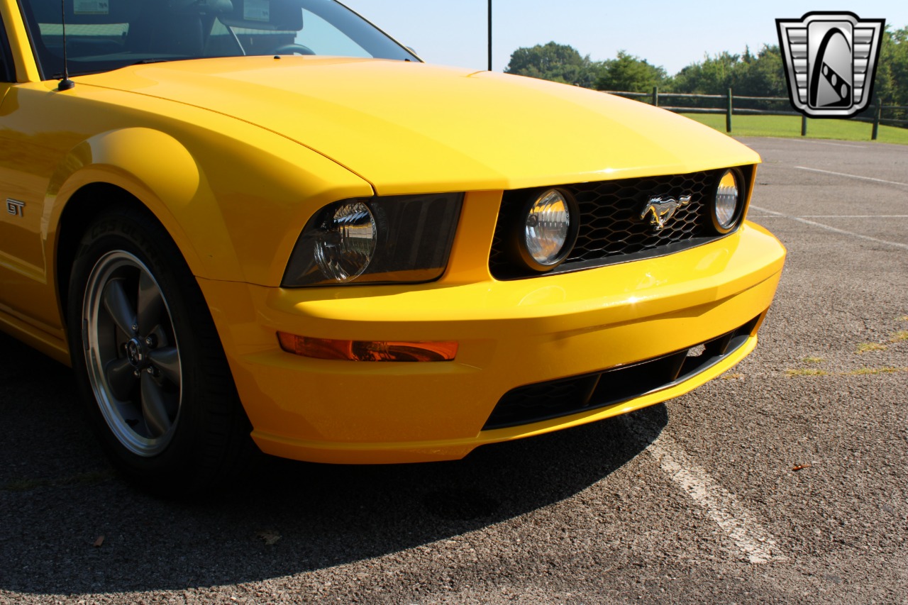 2006 Ford Mustang 65