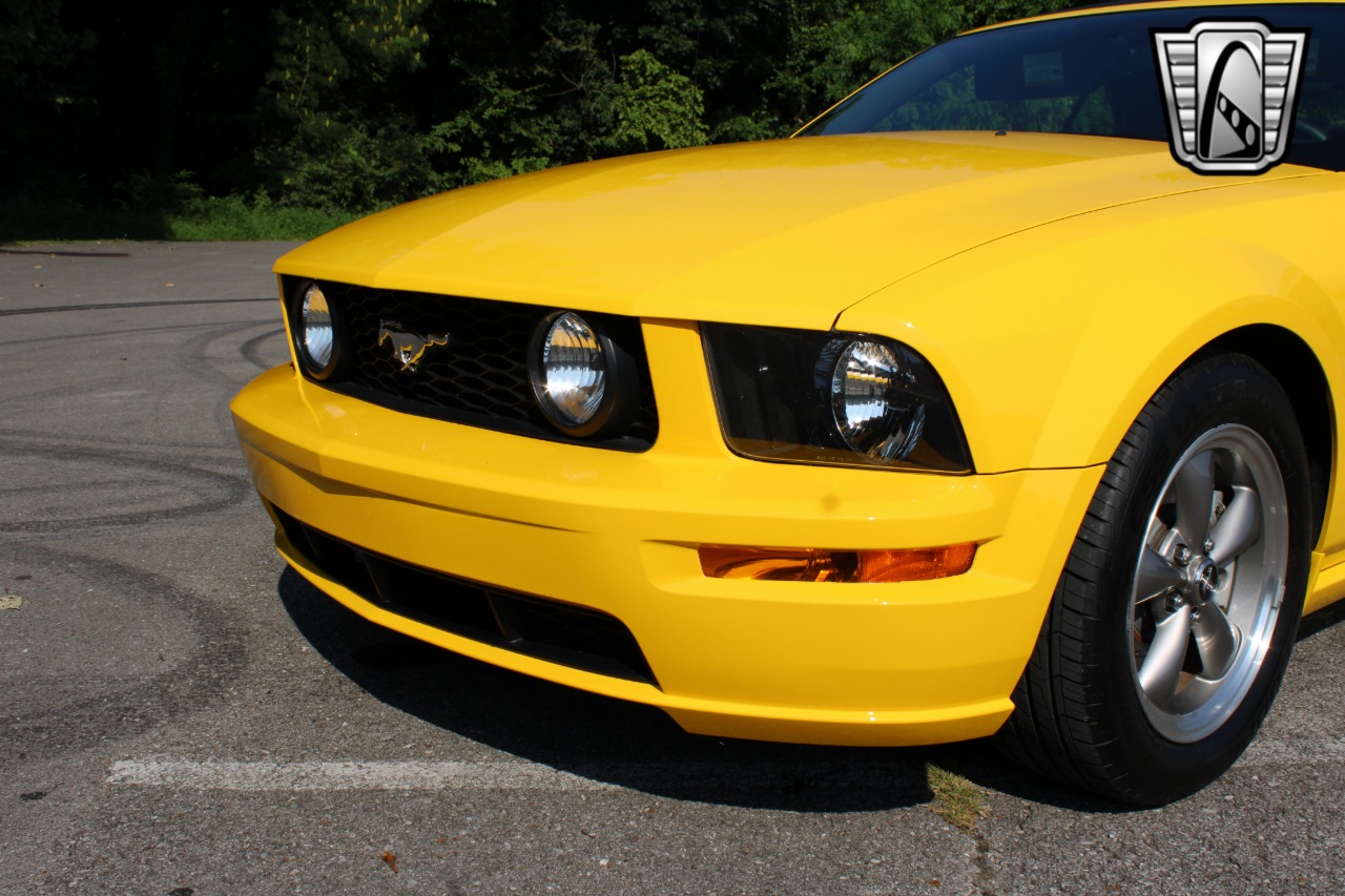 2006 Ford Mustang 11