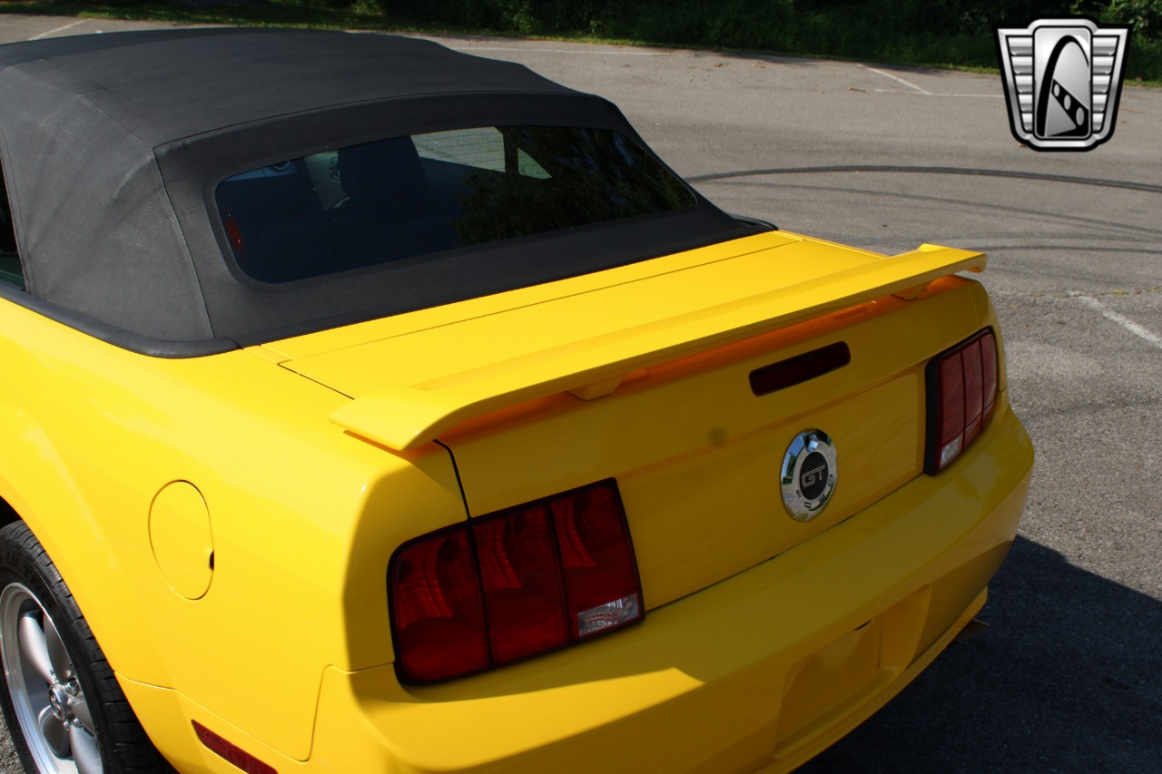 2006 Ford Mustang 90