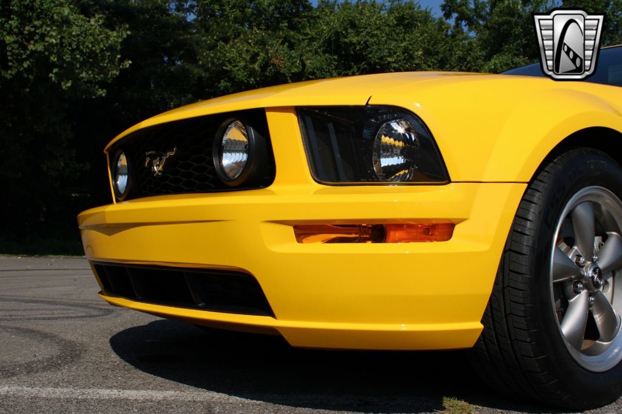 2006 Ford Mustang 67