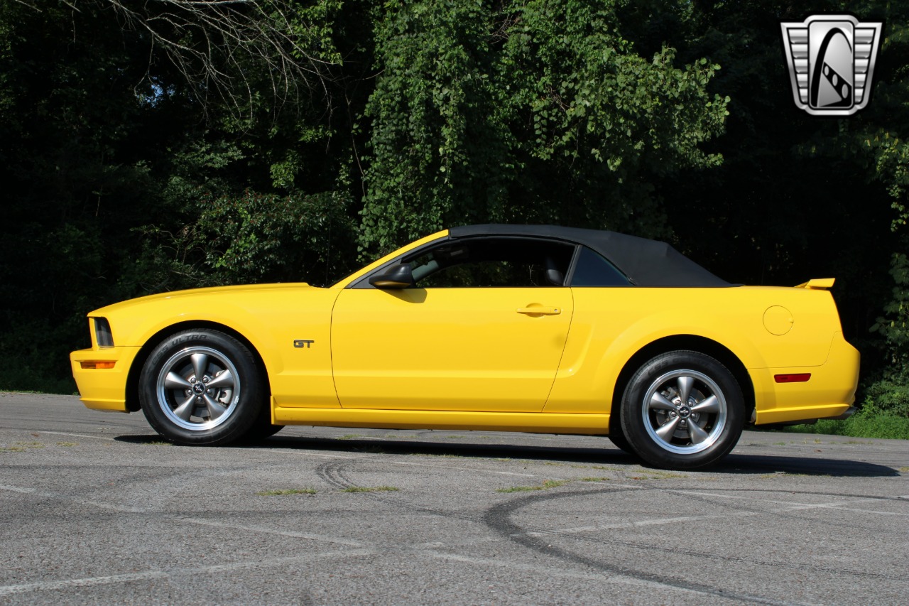 2006 Ford Mustang 27