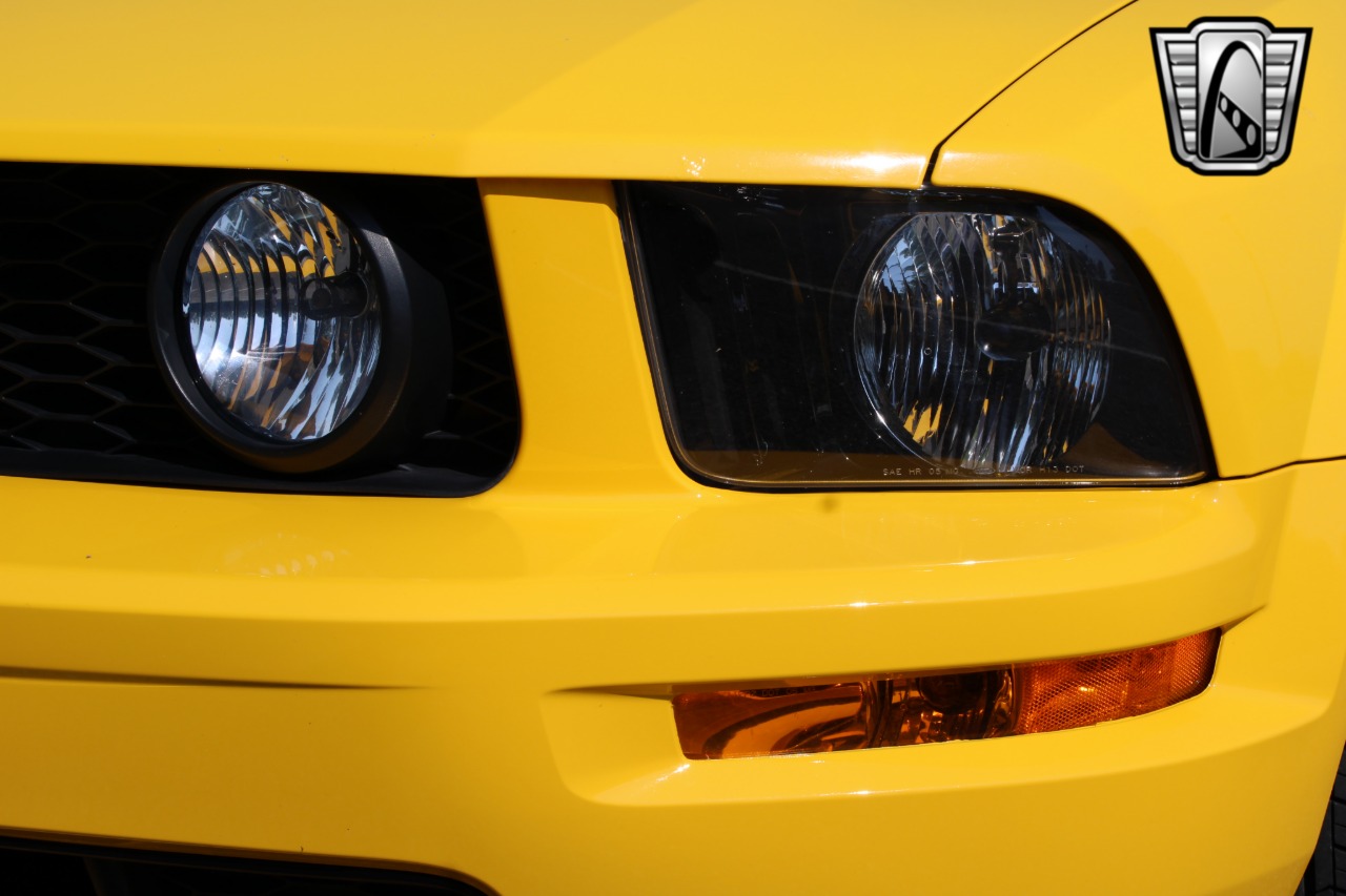 2006 Ford Mustang 70