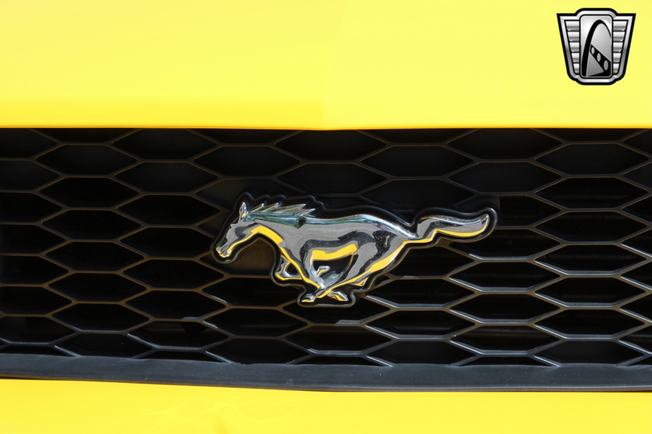 2006 Ford Mustang 71