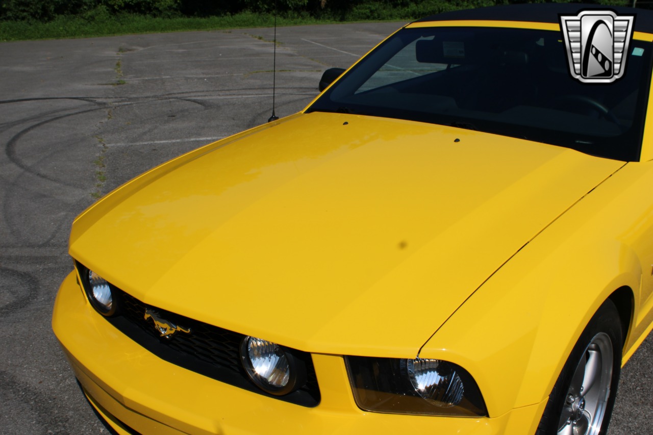 2006 Ford Mustang 73