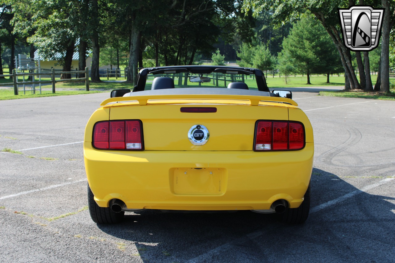 2006 Ford Mustang 51