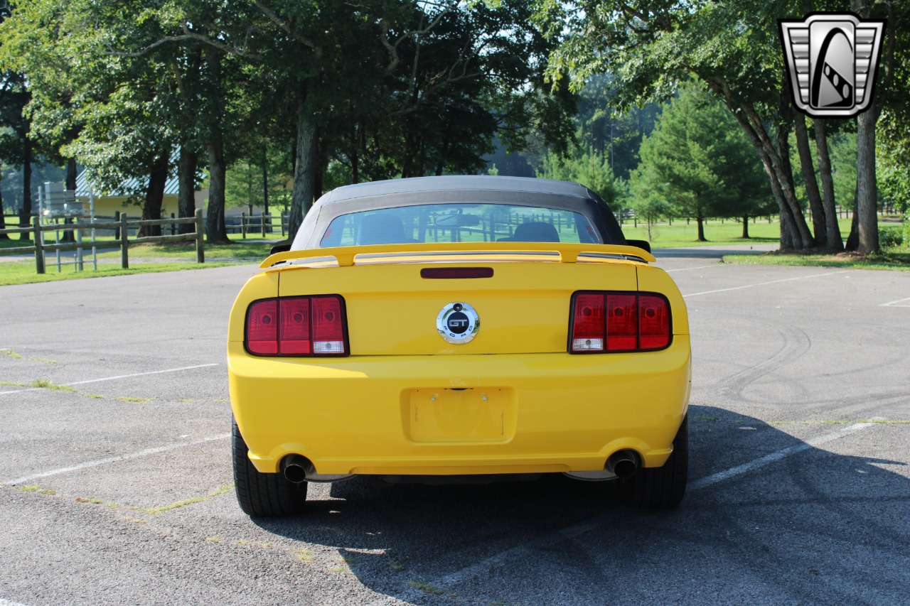 2006 Ford Mustang 31