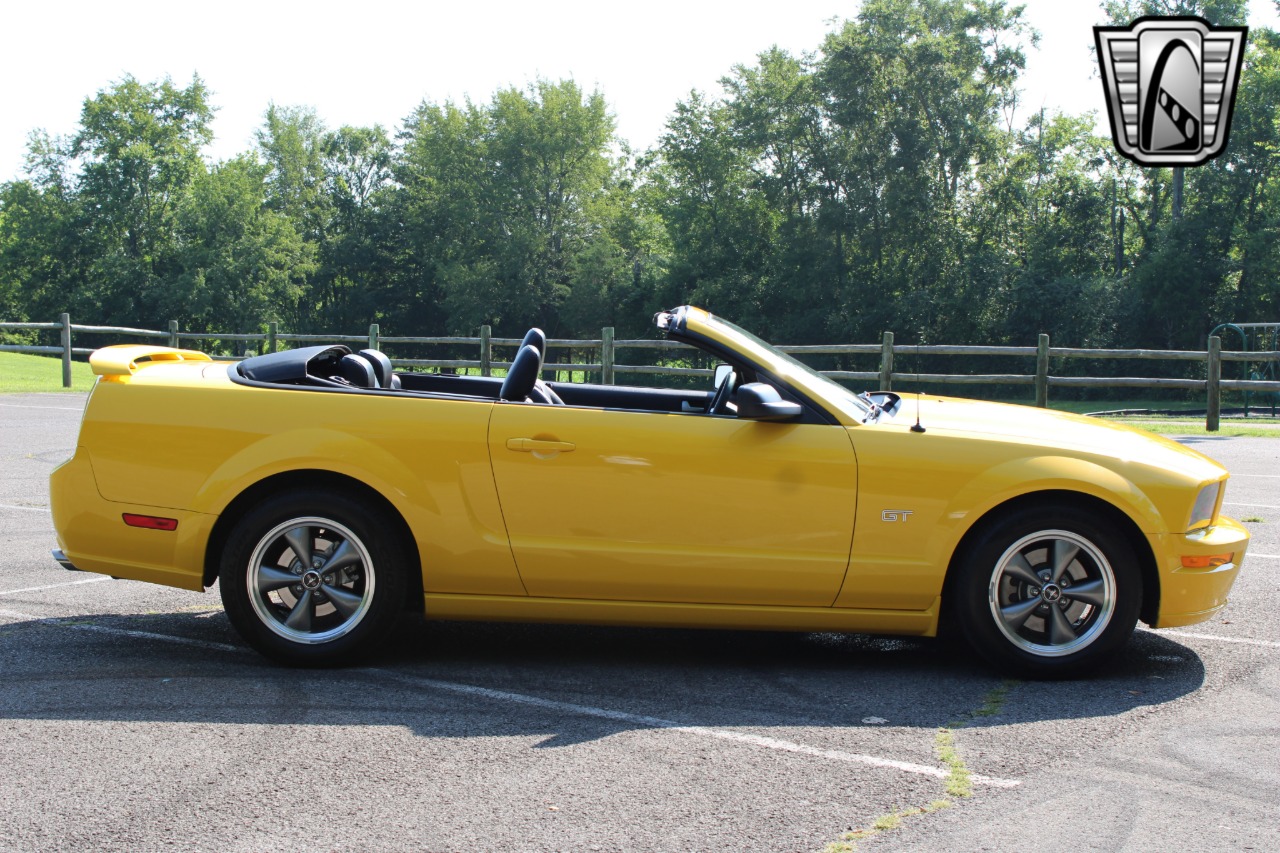 2006 Ford Mustang 53