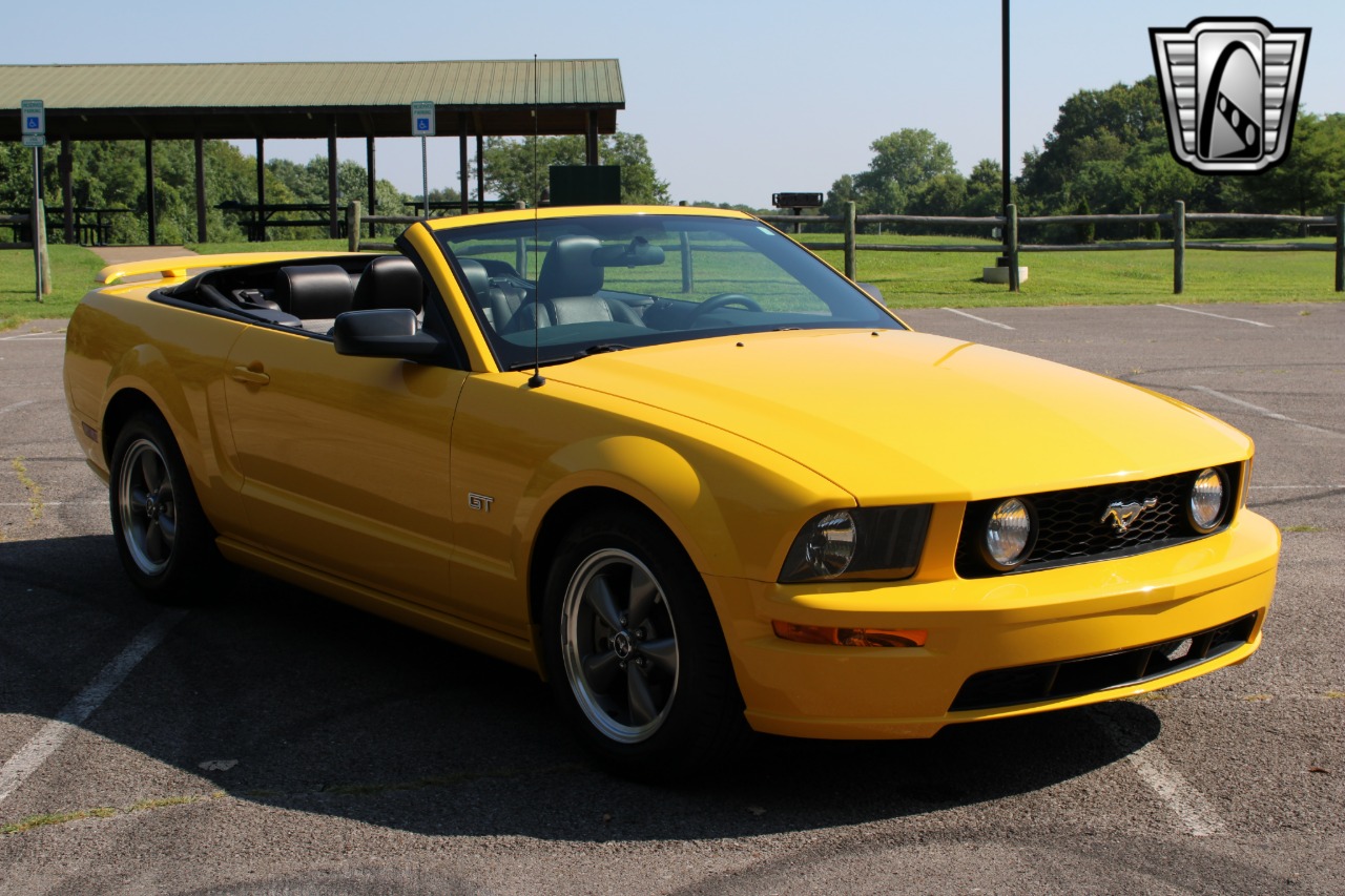 2006 Ford Mustang 54