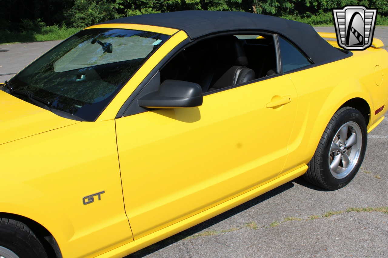 2006 Ford Mustang 80