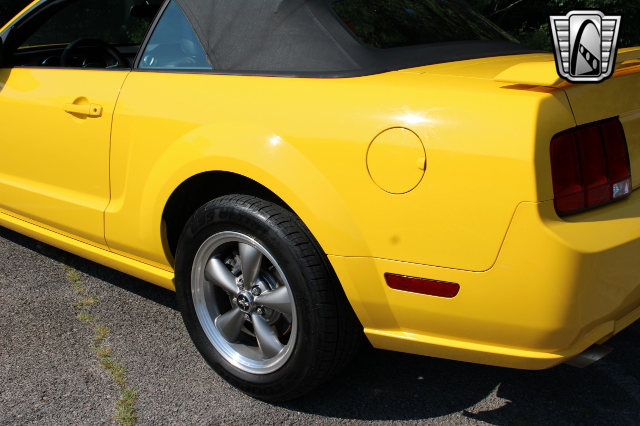 2006 Ford Mustang 83