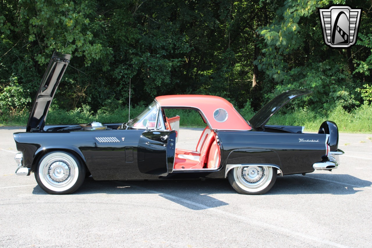 1956 Ford Thunderbird 43