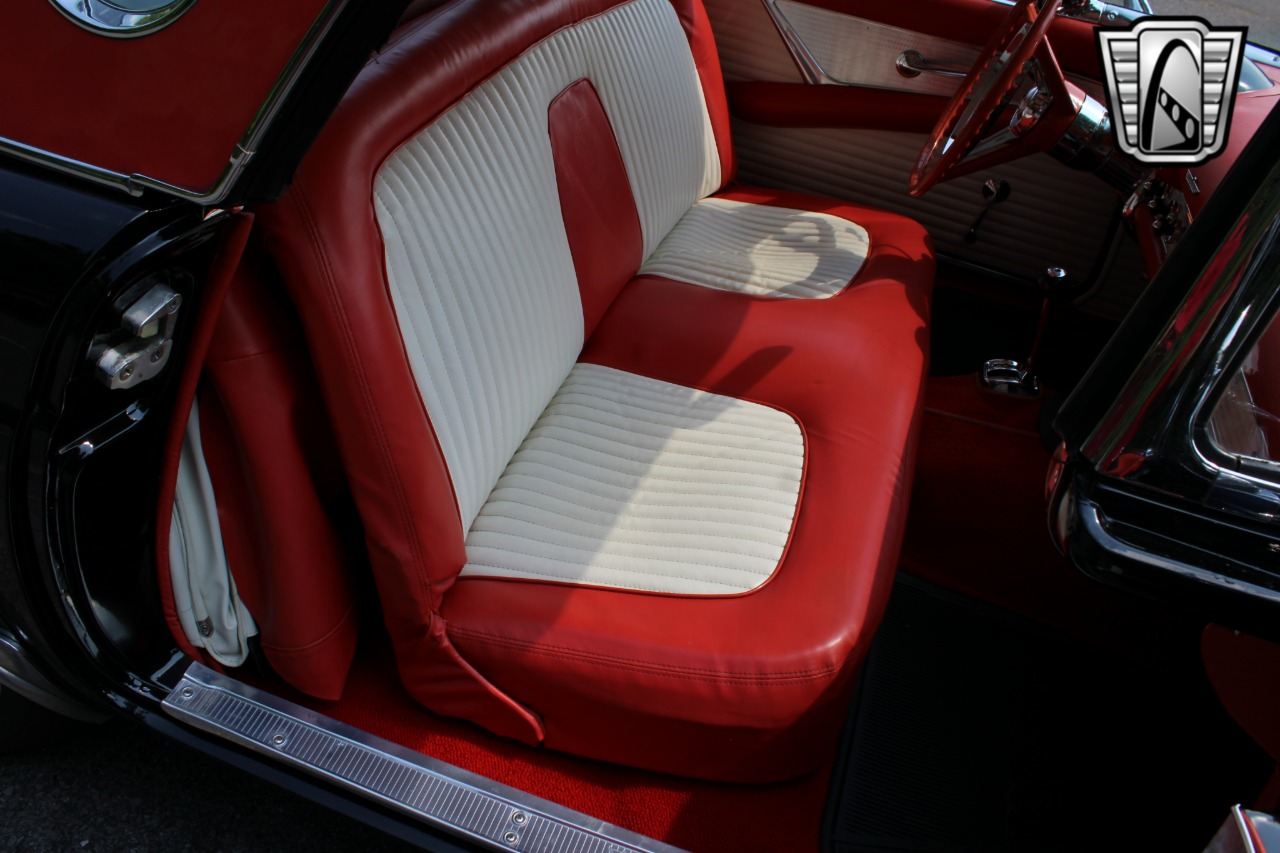 1956 Ford Thunderbird 19