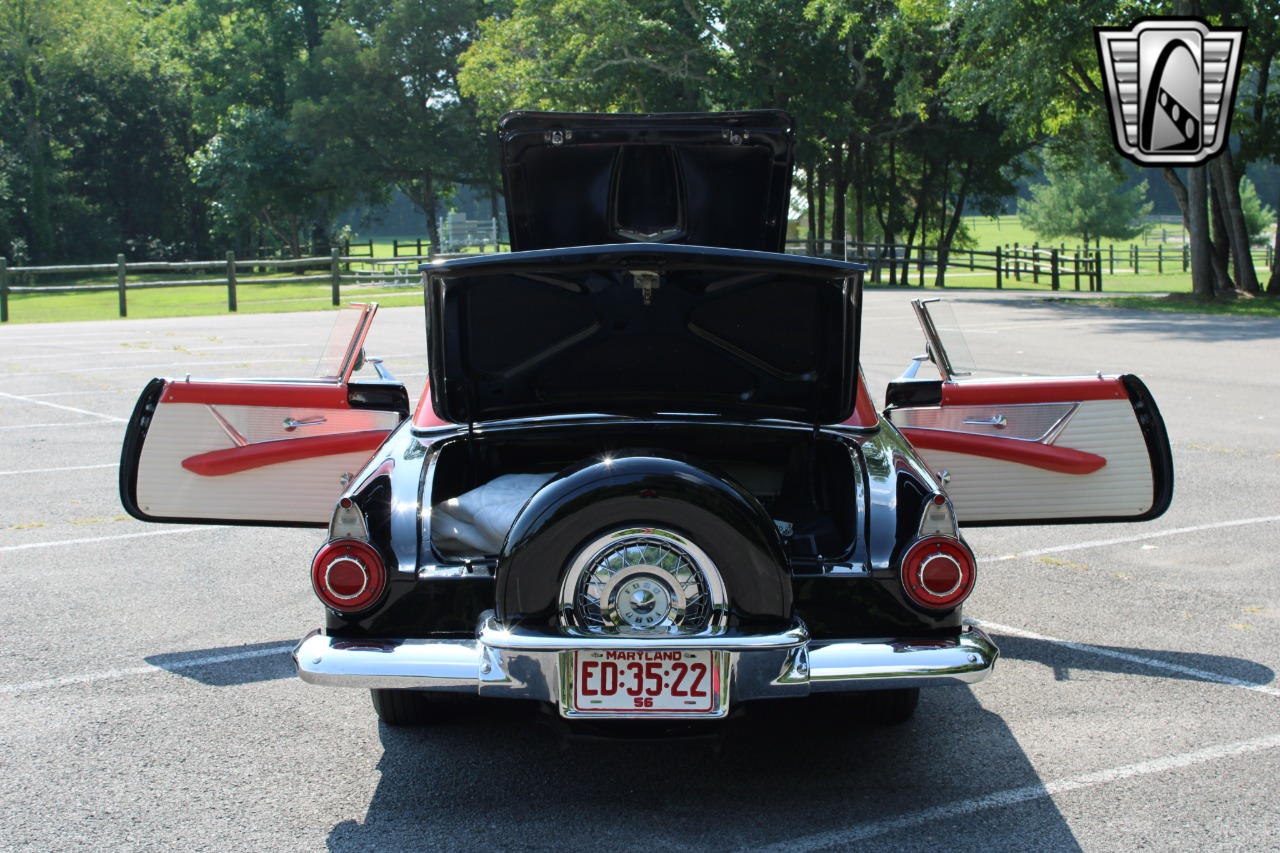 1956 Ford Thunderbird 44