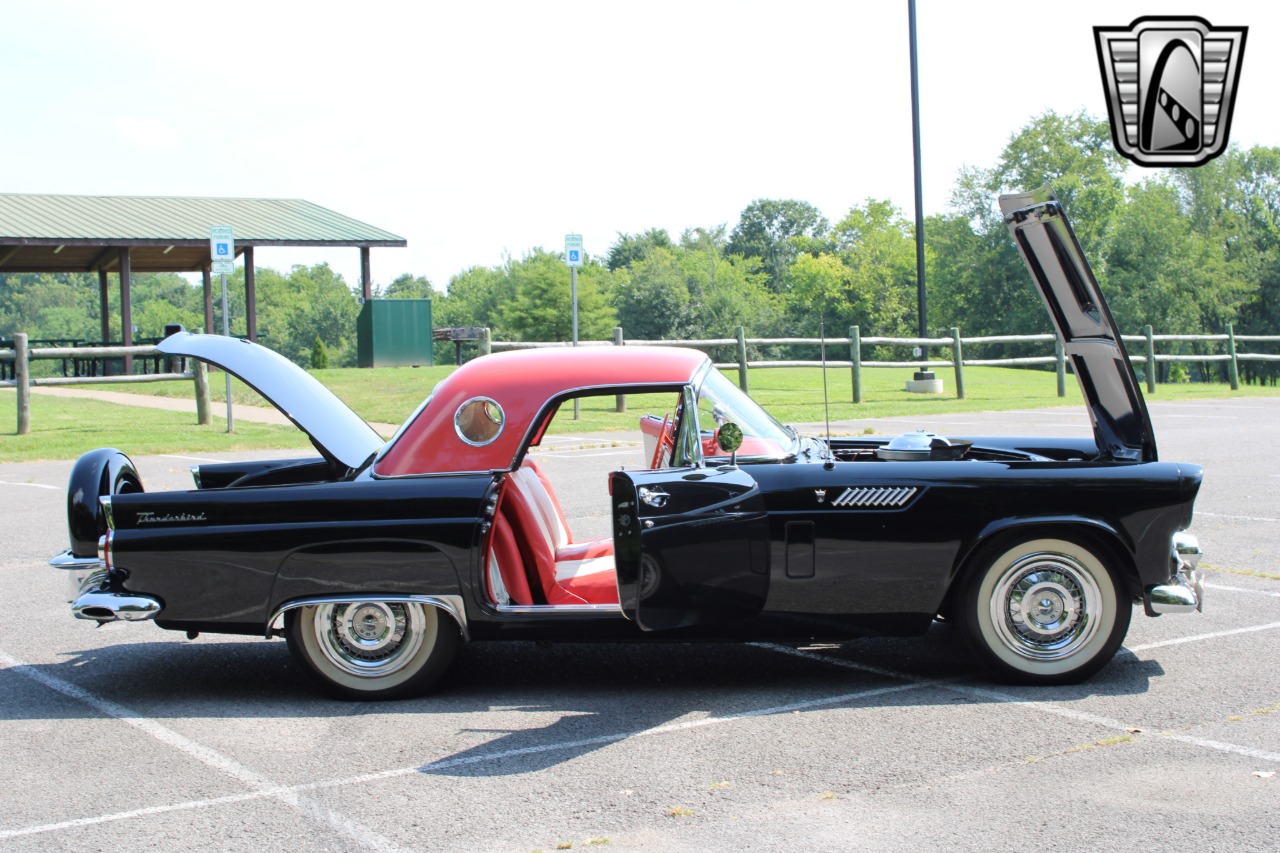 1956 Ford Thunderbird 45