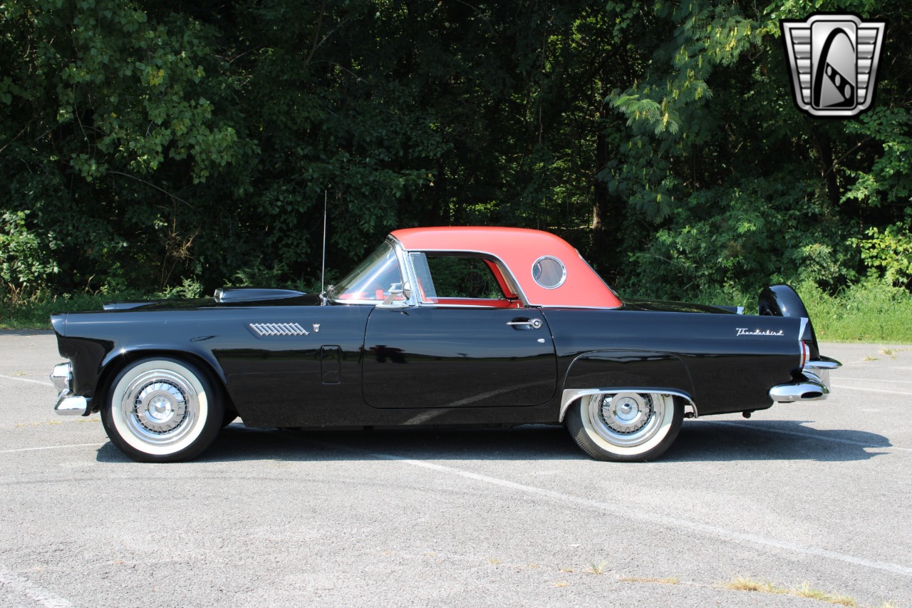 1956 Ford Thunderbird 26