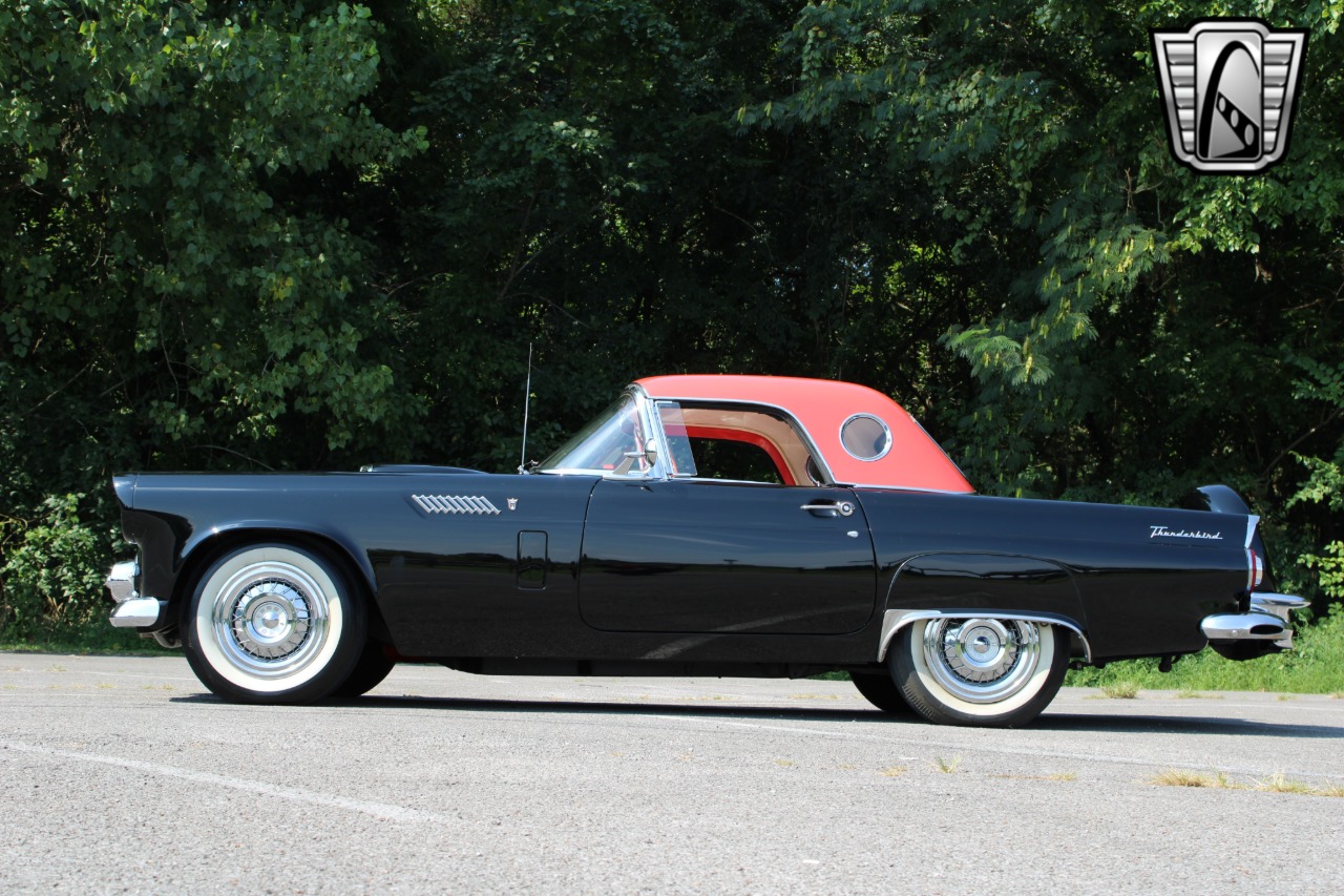 1956 Ford Thunderbird 27