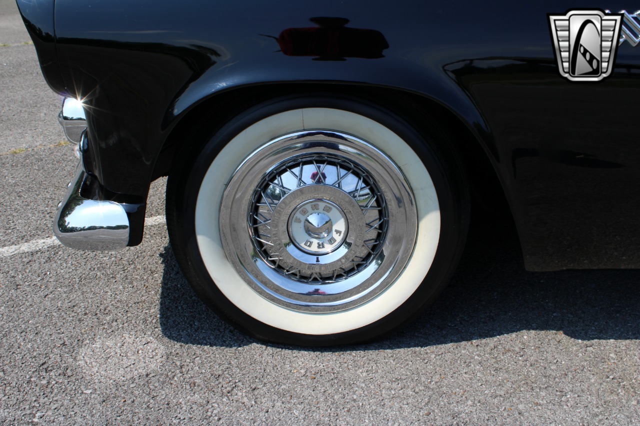 1956 Ford Thunderbird 70