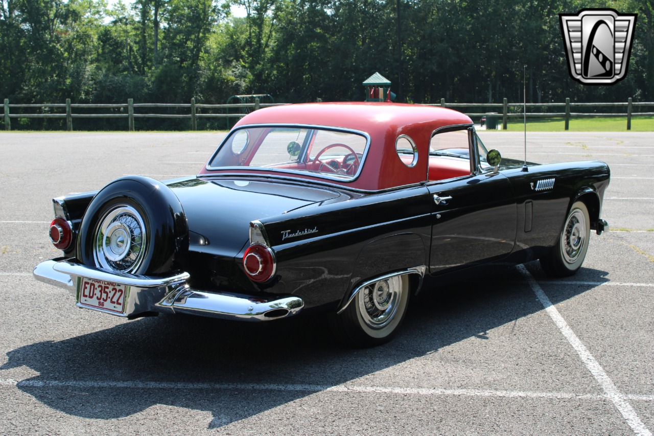 1956 Ford Thunderbird 34