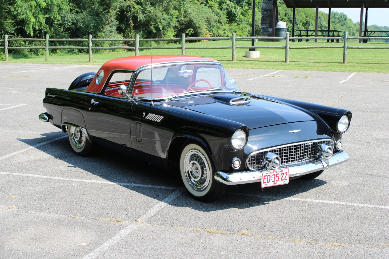 1956 Ford Thunderbird 38